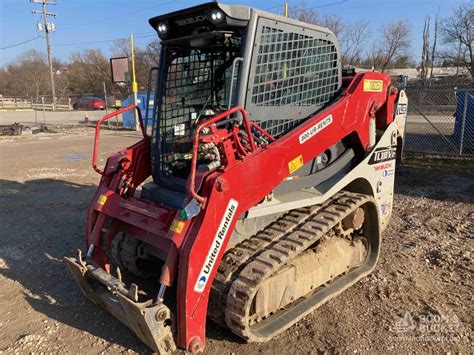 how much does a skid steer bucket of dirt weigh|skid steer bucket size yards.